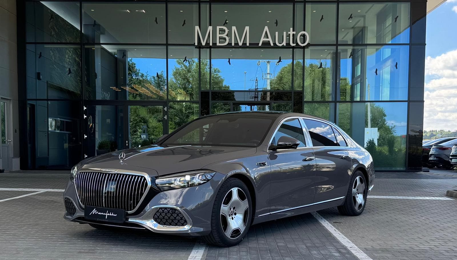 Black Mercedes-Maybach from the Prominent fleet